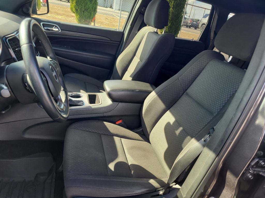 2019 Jeep Grand Cherokee Laredo E