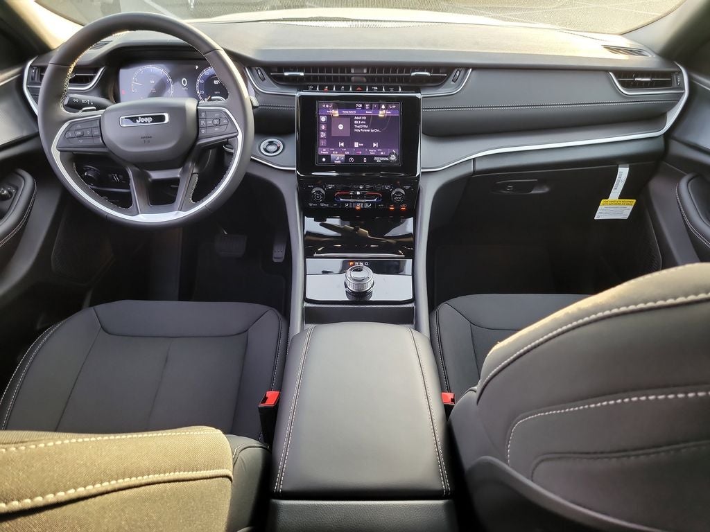 2025 Jeep Grand Cherokee Laredo X