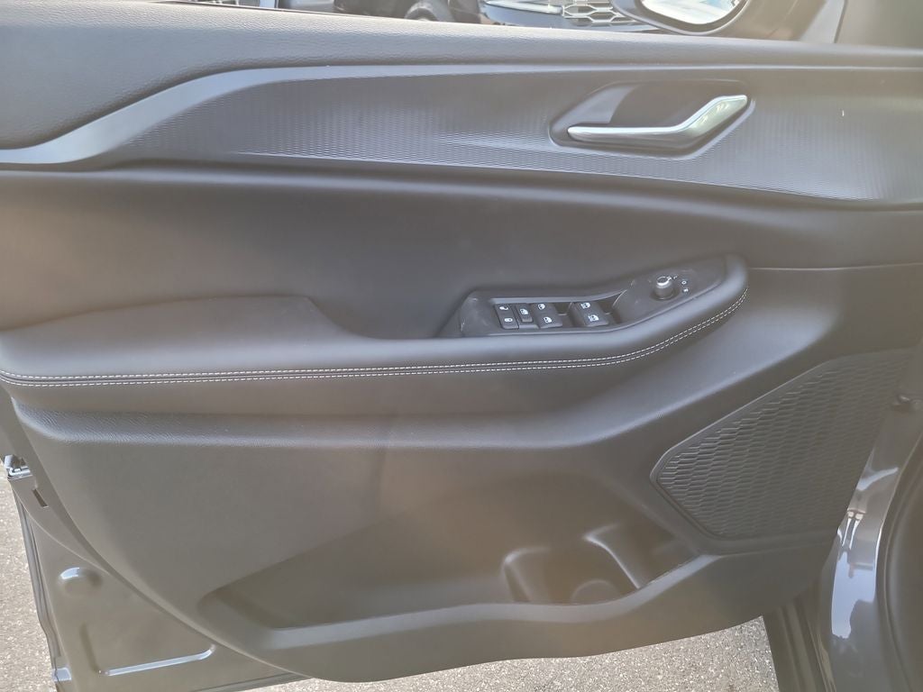 2025 Jeep Grand Cherokee GRAND CHEROKEE LAREDO X 4X2