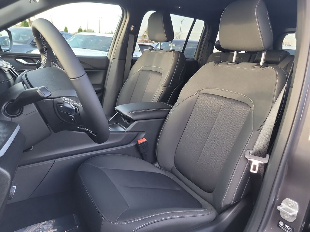 2025 Jeep Grand Cherokee GRAND CHEROKEE LAREDO X 4X2