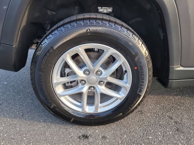 2025 Jeep Grand Cherokee GRAND CHEROKEE LAREDO X 4X2