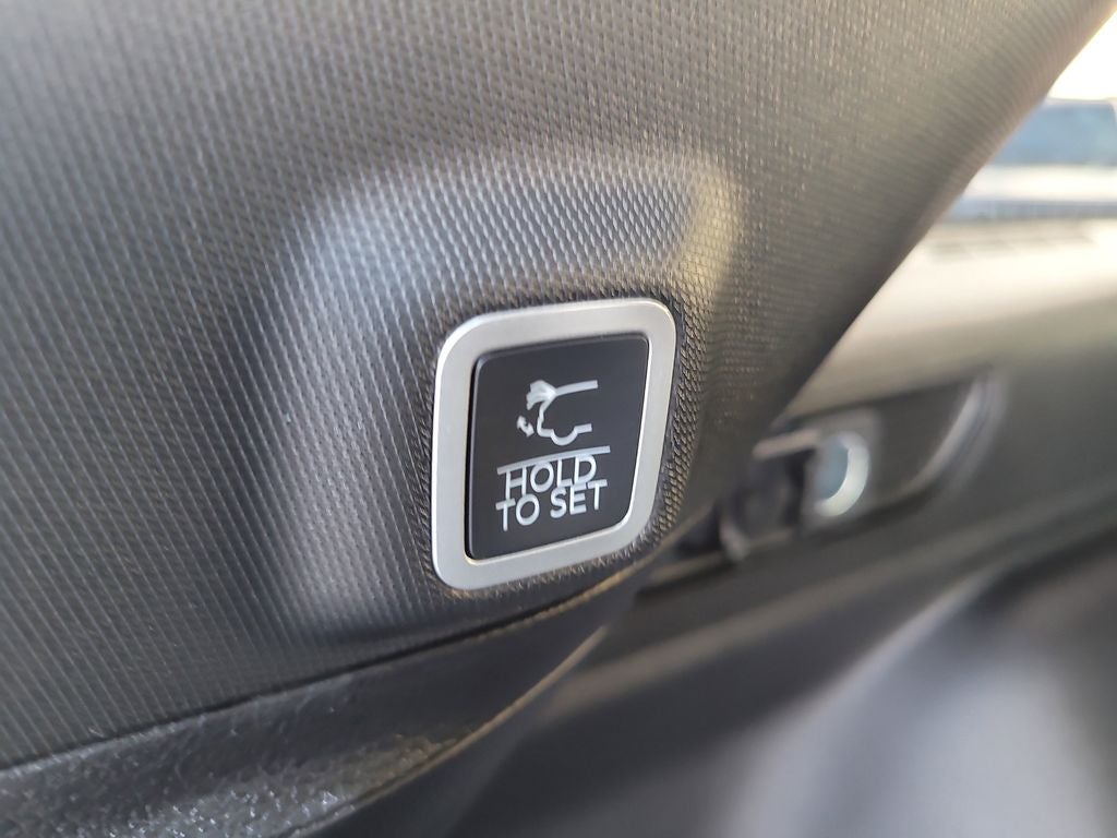 2025 Jeep Grand Cherokee GRAND CHEROKEE LAREDO X 4X2