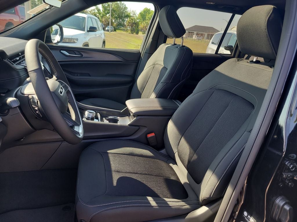 2026 Jeep Grand Cherokee Laredo X