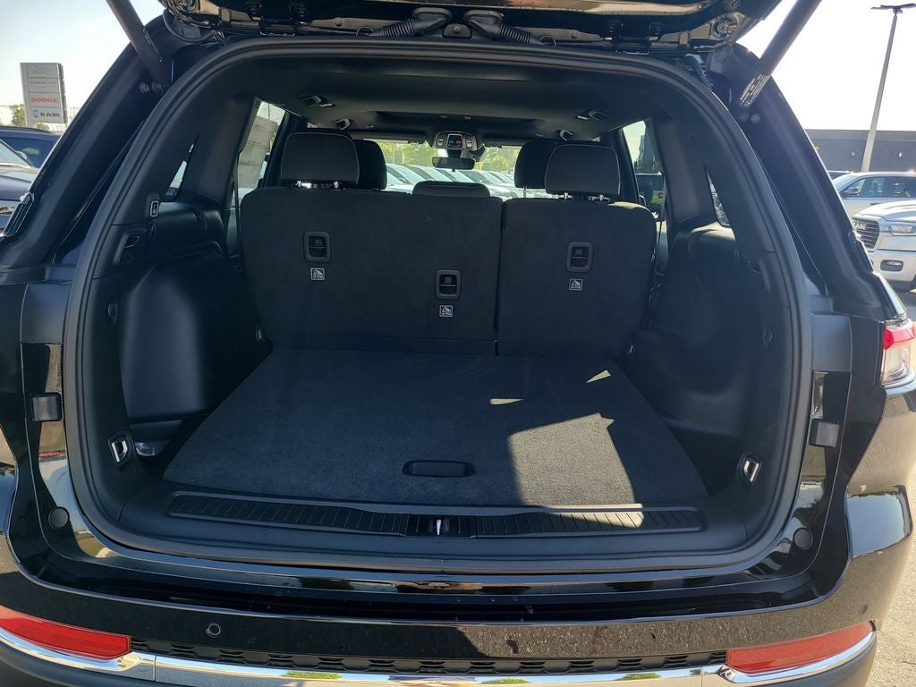 2026 Jeep Grand Cherokee Laredo X