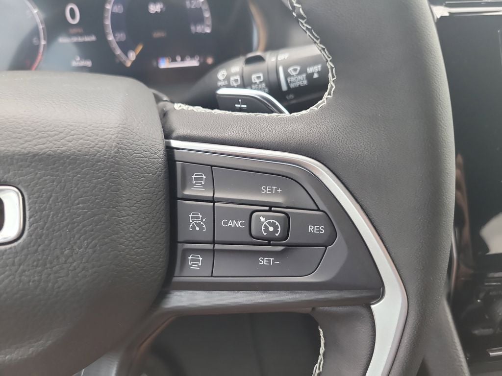 2026 Jeep Grand Cherokee Laredo