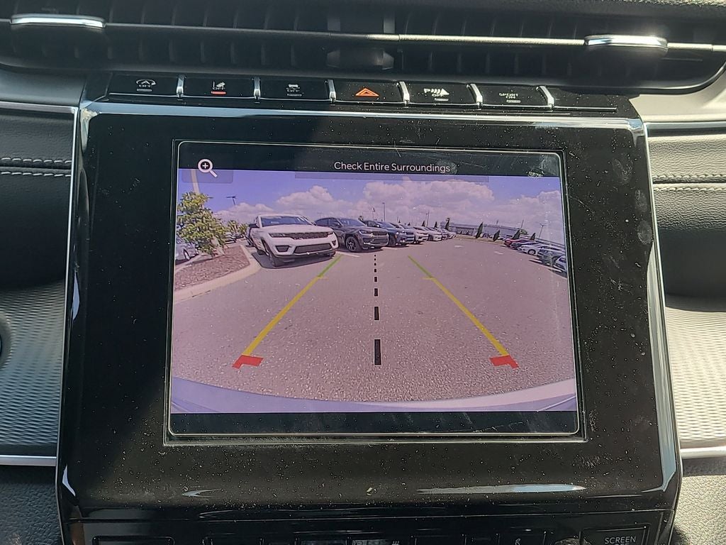 2026 Jeep Grand Cherokee Laredo