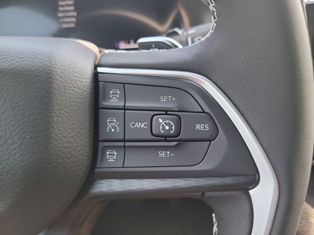 2026 Jeep Grand Cherokee Laredo