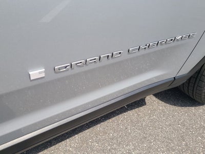 2026 Jeep Grand Cherokee Laredo