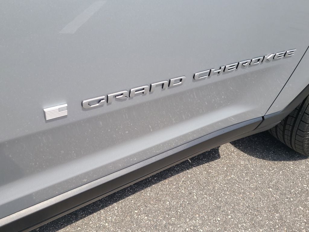 2026 Jeep Grand Cherokee Laredo