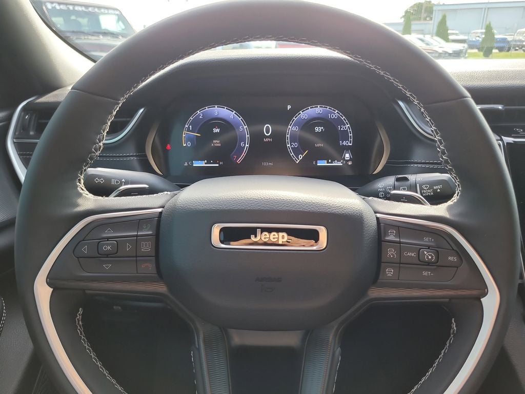 2025 Jeep Grand Cherokee Laredo