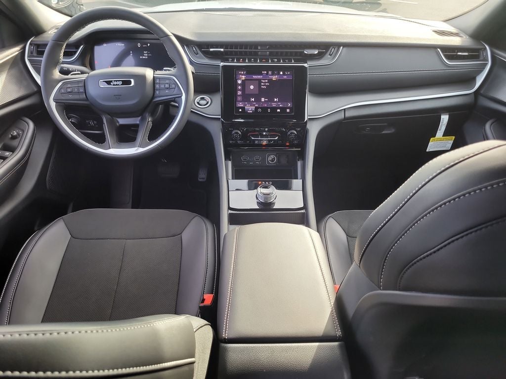 2025 Jeep Grand Cherokee L Altitude