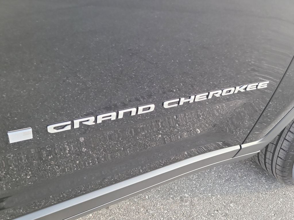 2025 Jeep Grand Cherokee L Laredo