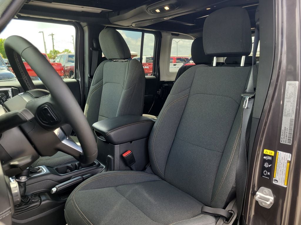 2025 Jeep Wrangler Sahara 4xe