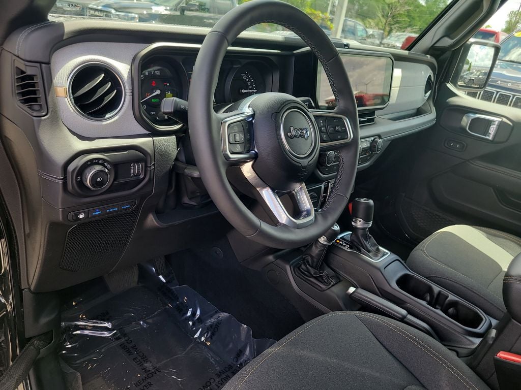 2025 Jeep Wrangler Sahara 4xe