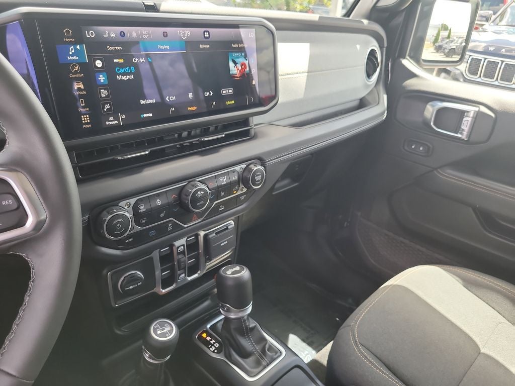 2025 Jeep Wrangler Sahara 4xe