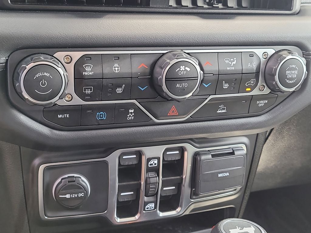 2025 Jeep Wrangler Sahara 4xe