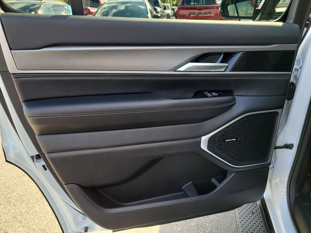 2026 Jeep Grand Wagoneer Base