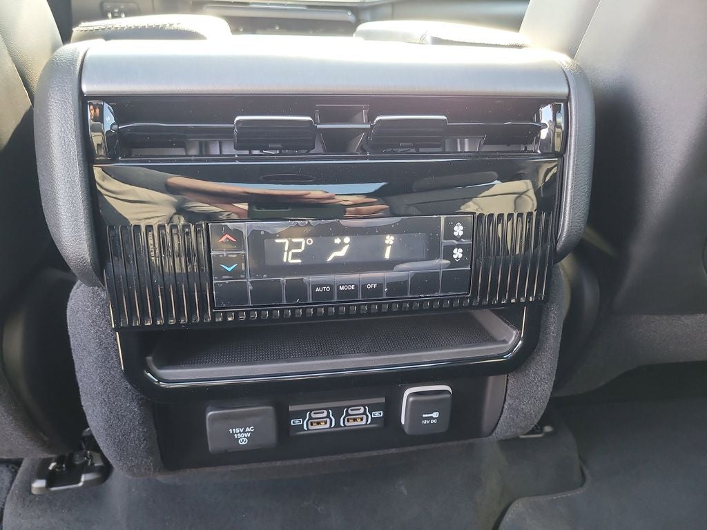 2026 Jeep Grand Wagoneer Base