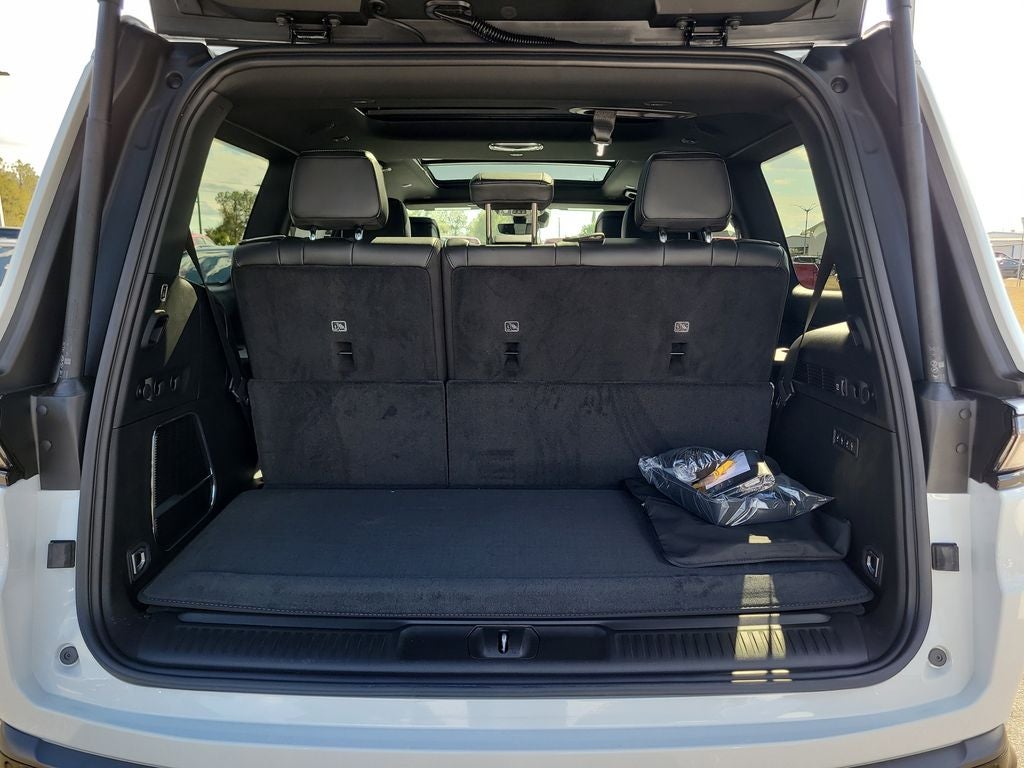 2026 Jeep Grand Wagoneer Base