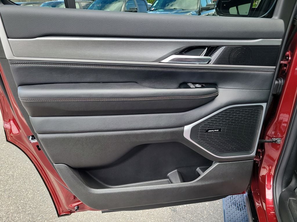 2026 Jeep Grand Wagoneer Upland