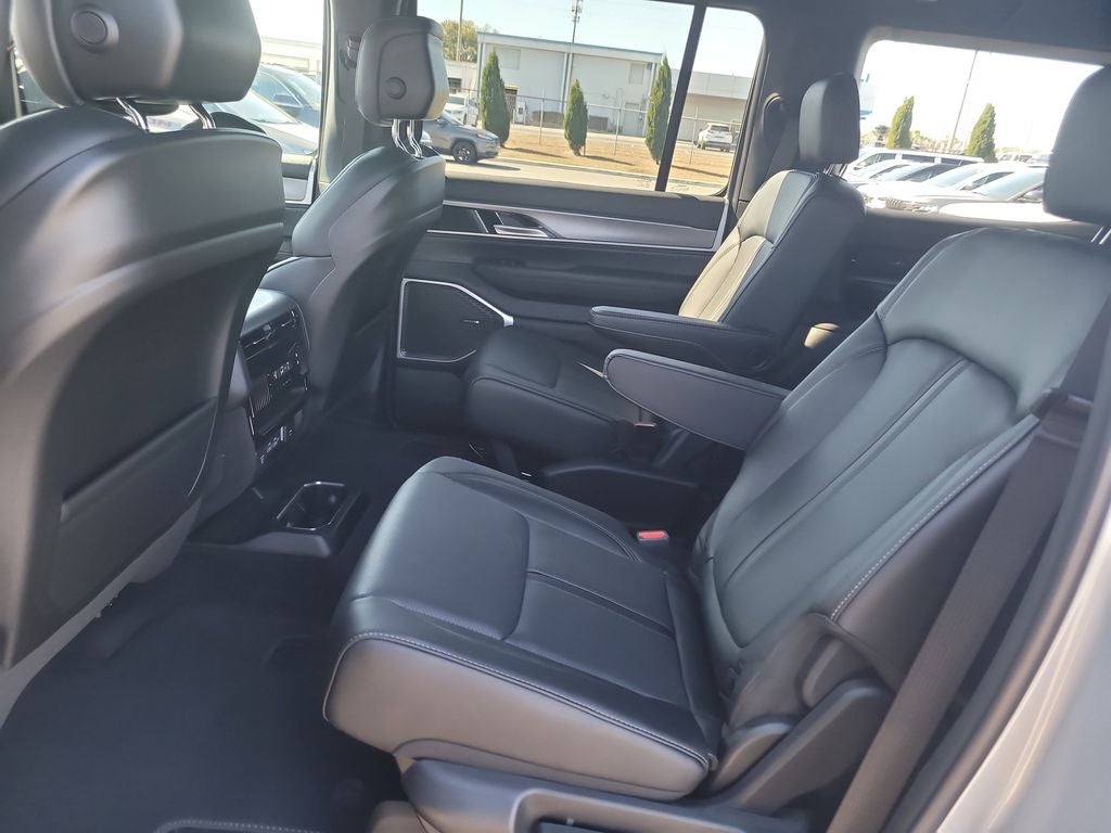 2026 Jeep Grand Wagoneer GRAND WAGONEER LIMITED ALTITUDE 4X4