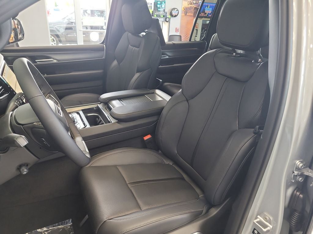 2026 Jeep Grand Wagoneer GRAND WAGONEER LIMITED RESERVE 4X4