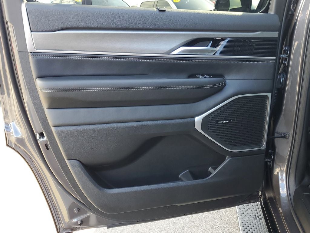 2025 Jeep Wagoneer Series II