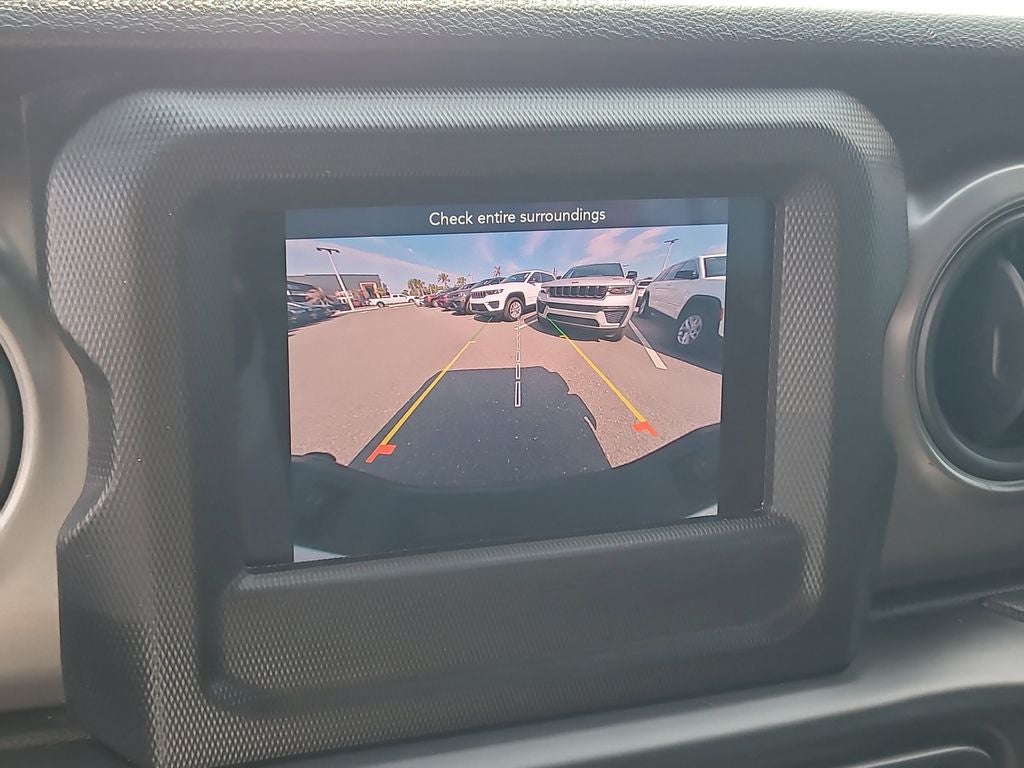 2022 Jeep Gladiator Sport