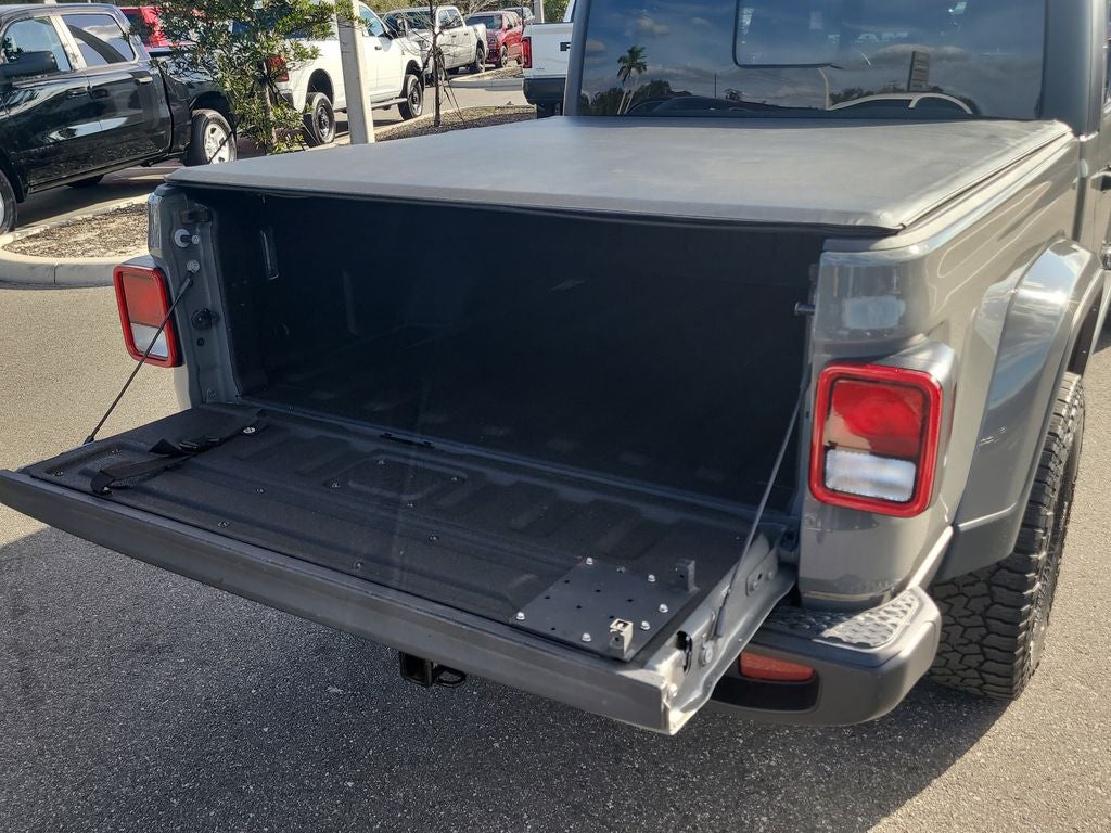 2022 Jeep Gladiator Overland