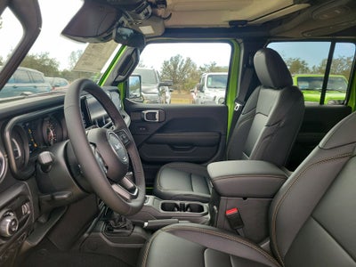 2026 Jeep Gladiator GLADIATOR SAHARA 4X4