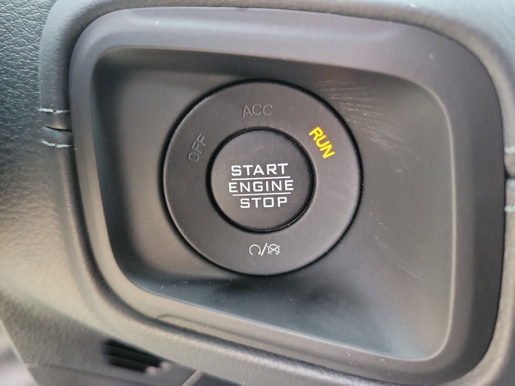 2026 Jeep Gladiator GLADIATOR SAHARA 4X4