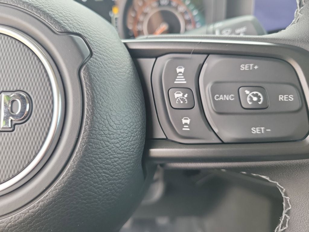 2026 Jeep Gladiator GLADIATOR SAHARA 4X4