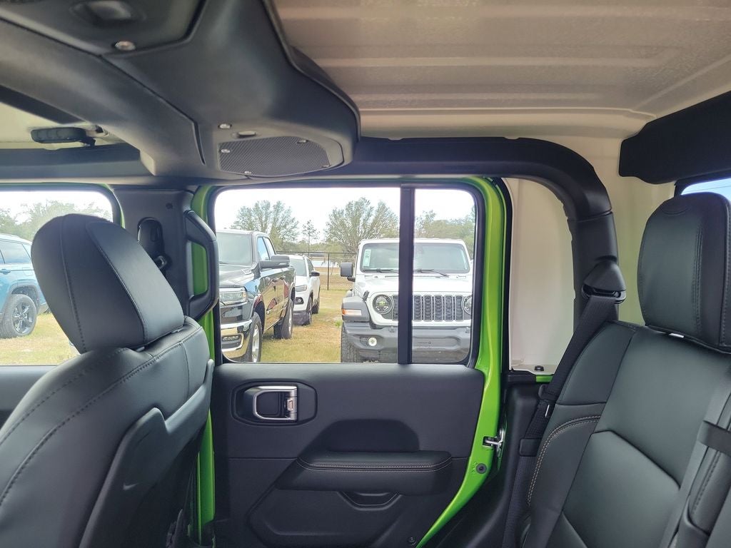 2026 Jeep Gladiator GLADIATOR SAHARA 4X4