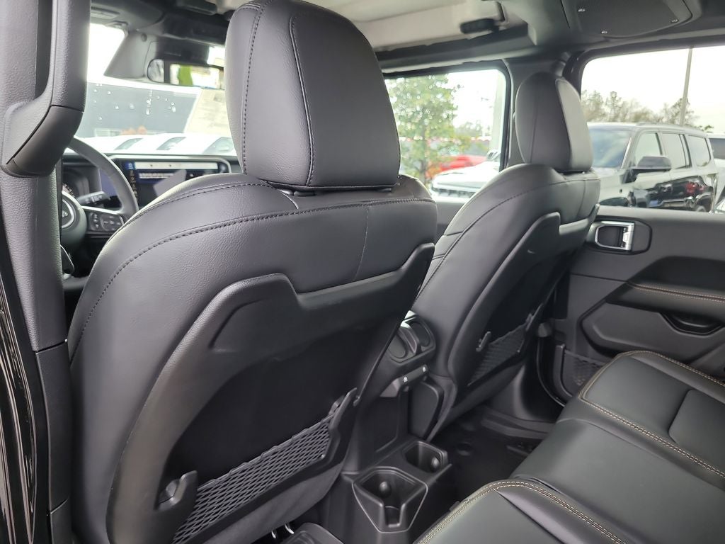 2026 Jeep Gladiator GLADIATOR SAHARA 4X4