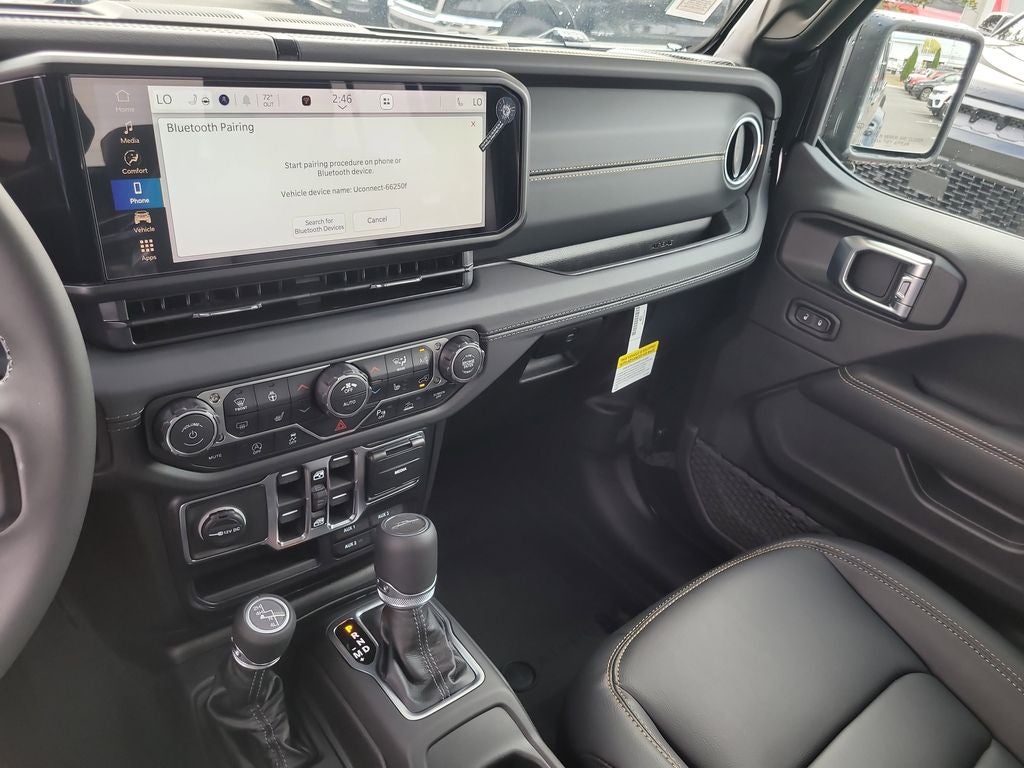 2026 Jeep Gladiator GLADIATOR SAHARA 4X4