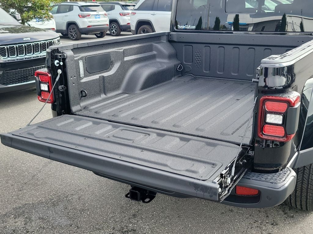 2026 Jeep Gladiator GLADIATOR SAHARA 4X4