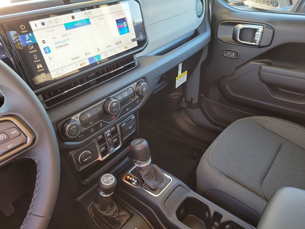 2025 Jeep Gladiator Sport S