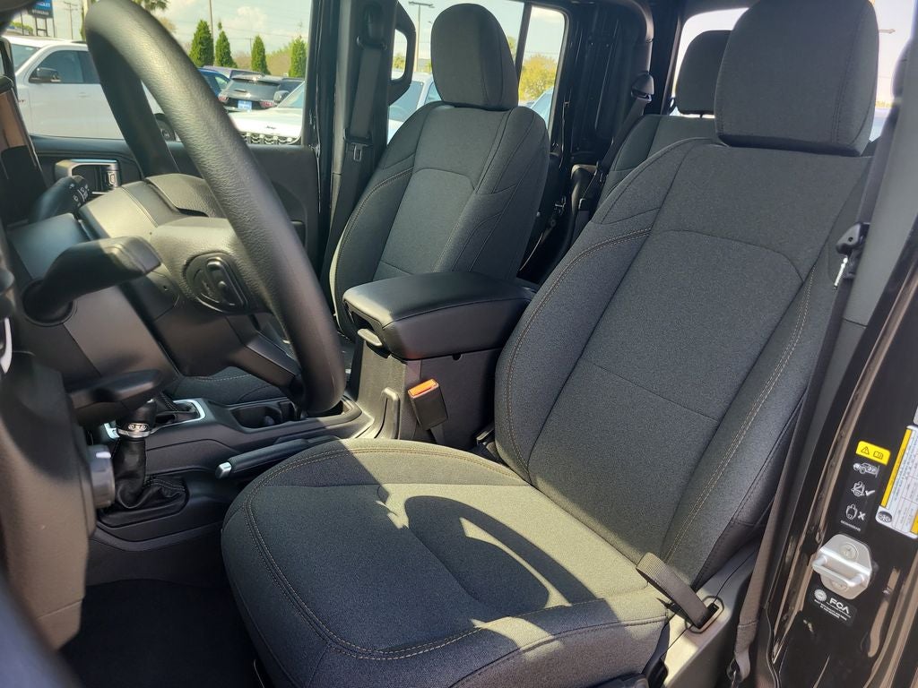 2026 Jeep Gladiator Sport