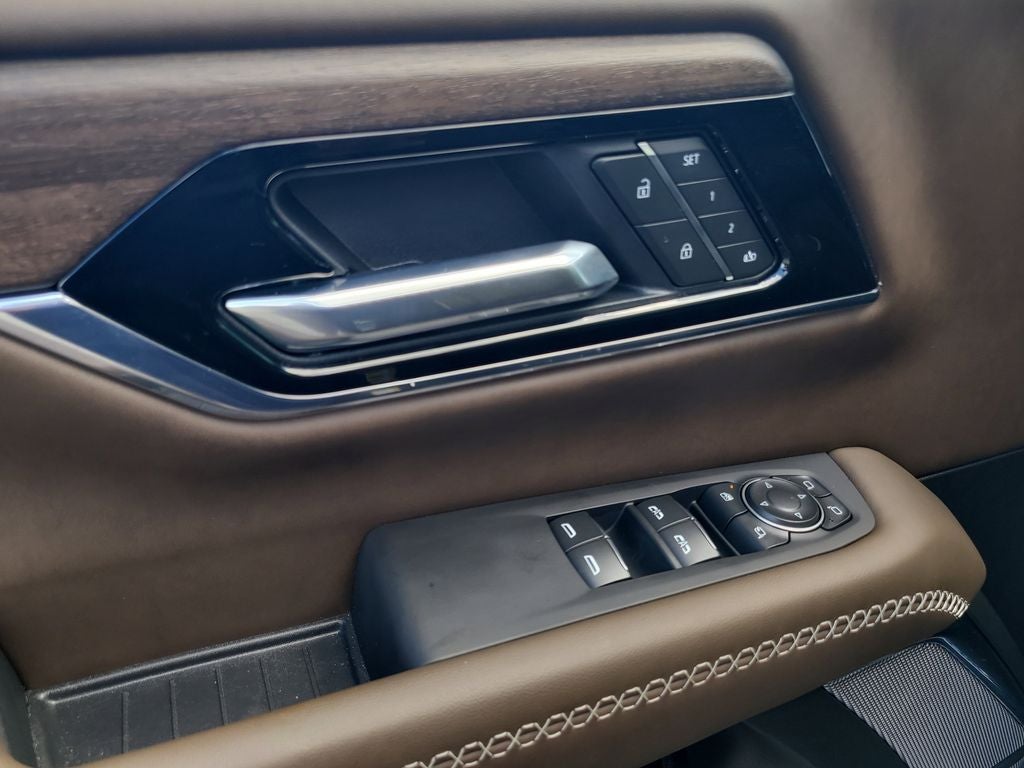 2025 GMC Yukon Denali Ultimate