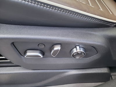 2025 GMC Yukon Denali Ultimate