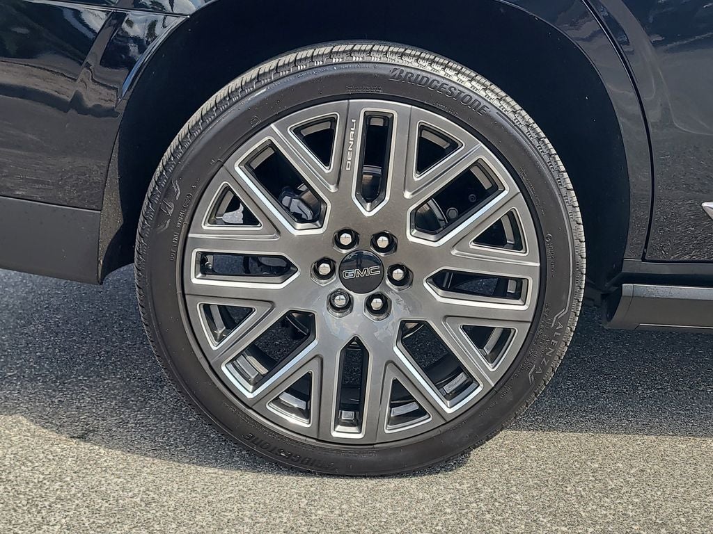 2025 GMC Yukon Denali Ultimate