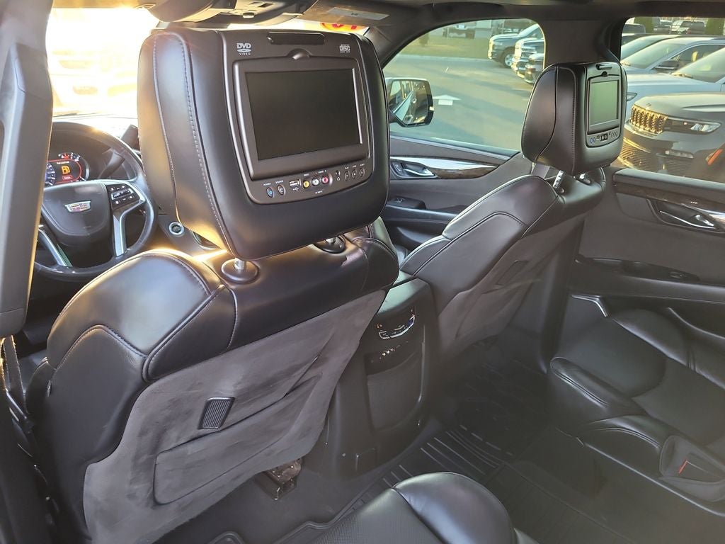 2016 Cadillac Escalade Platinum Edition