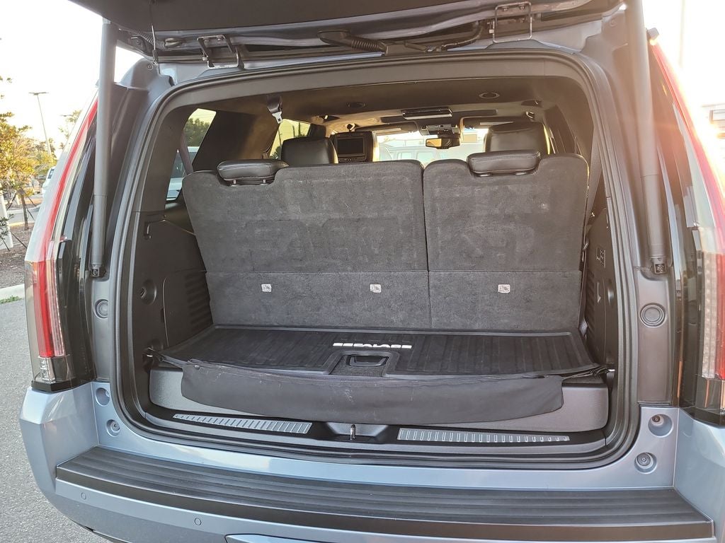 2016 Cadillac Escalade Platinum Edition