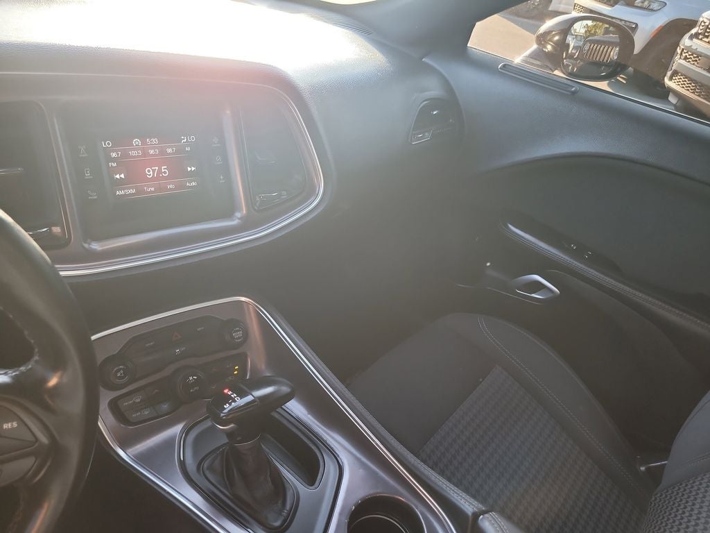 2016 Dodge Challenger SXT