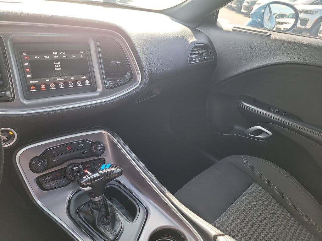 2022 Dodge Challenger SXT