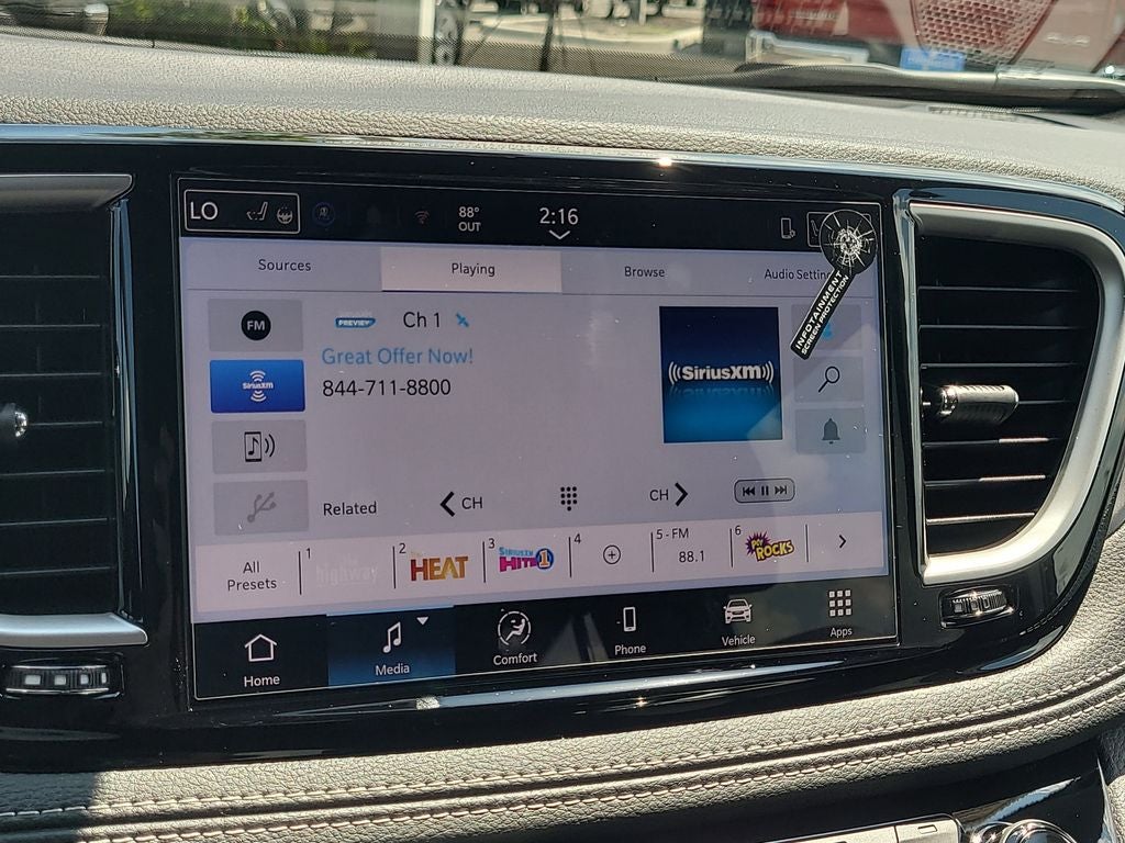 2026 Chrysler Pacifica Select