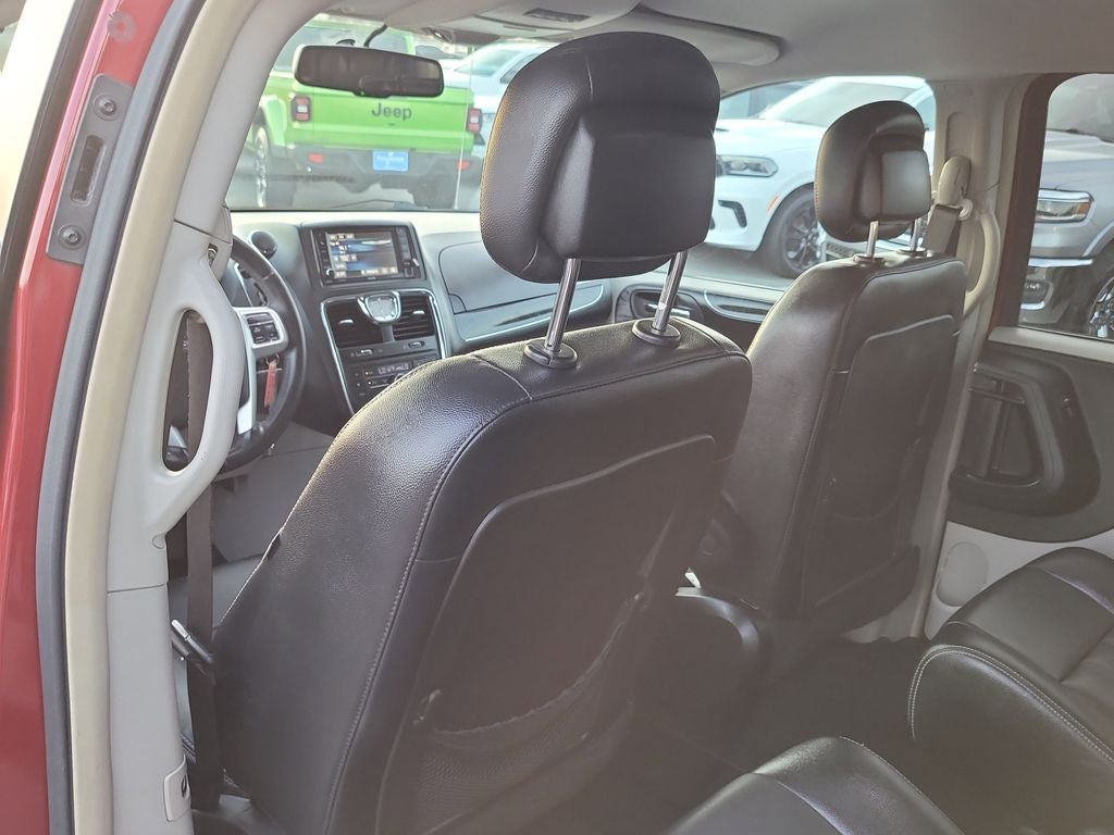 2015 Chrysler Town & Country Touring