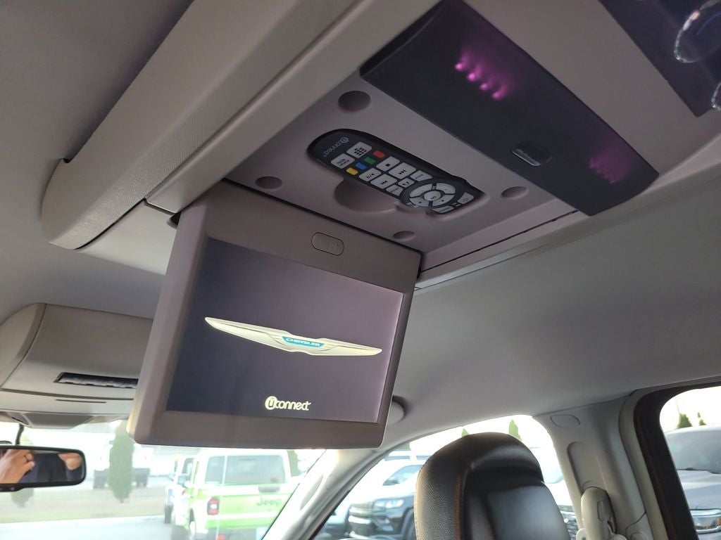 2015 Chrysler Town & Country Touring