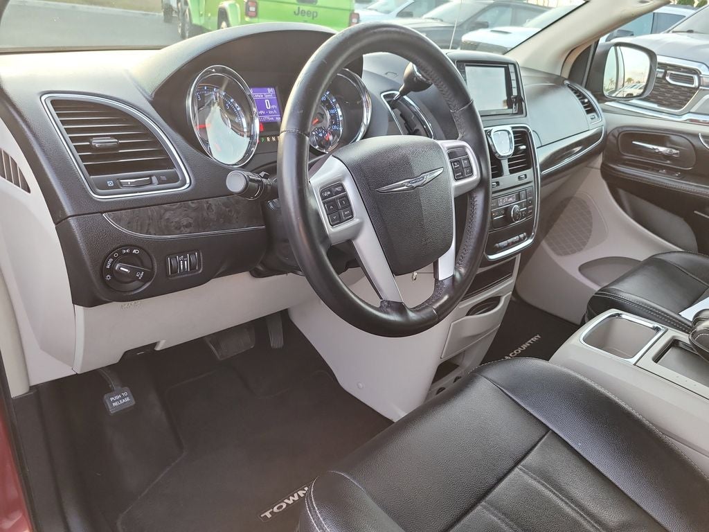 2015 Chrysler Town & Country Touring