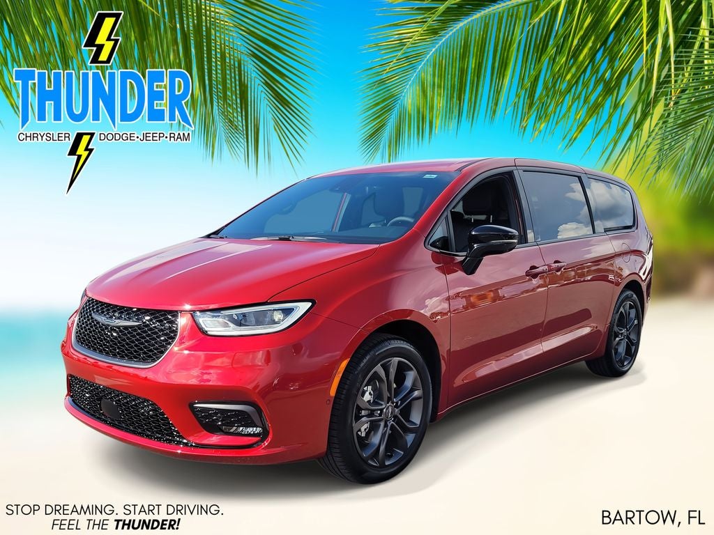 2026 Chrysler Pacifica Select